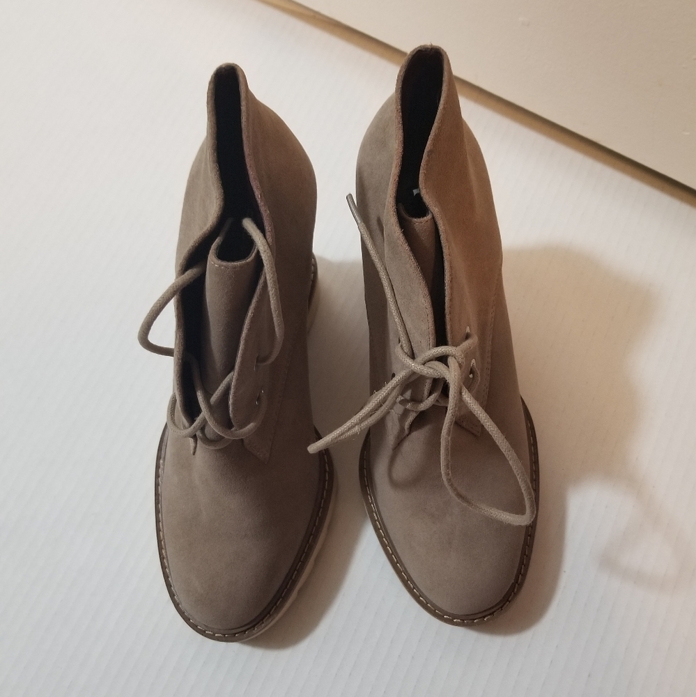 BGBG Generation Nariska wedge bootie